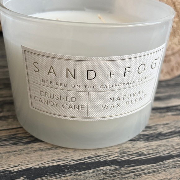 Crushed Candy Cane Candle with Natural Wax Blend - Picture 2 of 4